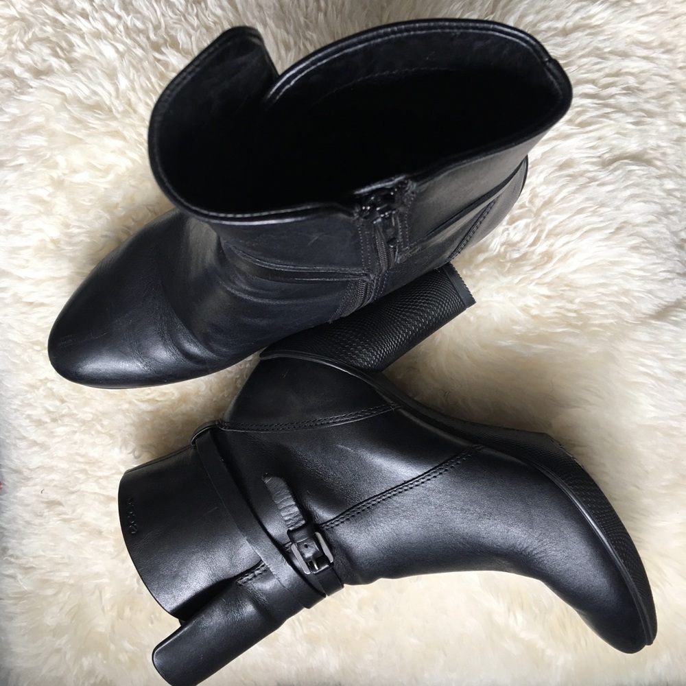 Genuine leather boots